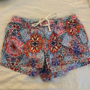 Patterned canvas shorts